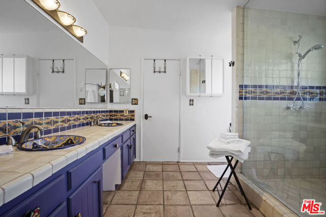 6855 Dume Drive, Malibu CA: https://media.crmls.org/mediaz/862b5132-d5c3-46ed-b941-ac7552bc71cf.jpg