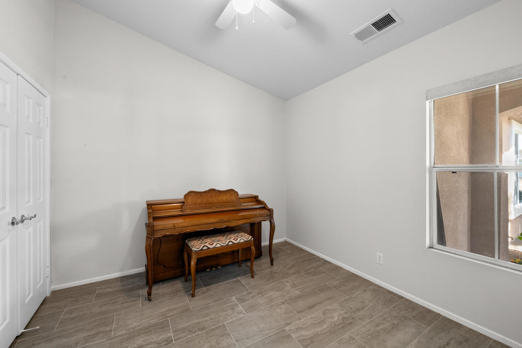 MLS #219138725DA image #7