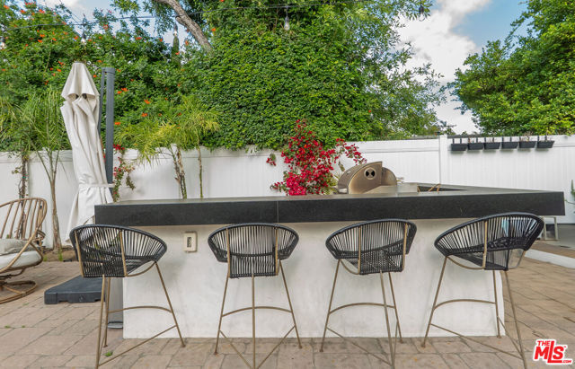 12322 Sylvan Street, North Hollywood CA: https://media.crmls.org/mediaz/862bbdcf-4d56-4f22-8139-ba87e6f2c326.jpg
