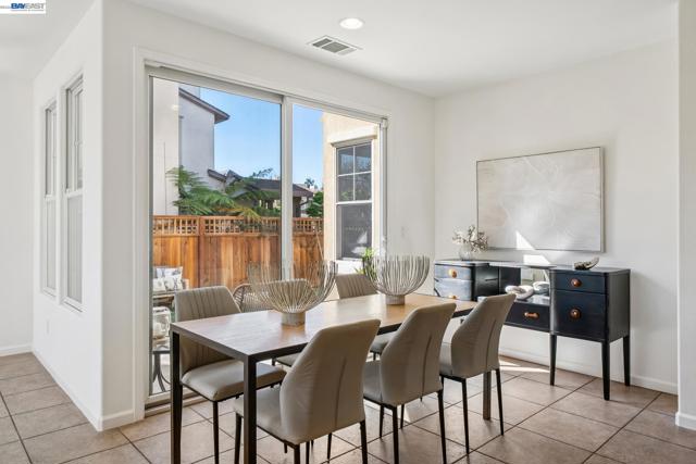 220 Hollister Avenue, Alameda CA: https://media.crmls.org/mediaz/862bd78c-1f9b-44d5-b3f0-bb62ef3e55d3.jpg