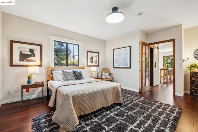 2633 Benvenue, Berkeley CA: https://media.crmls.org/mediaz/862cc941-1427-481b-aba0-d7c3a55aa064.jpg