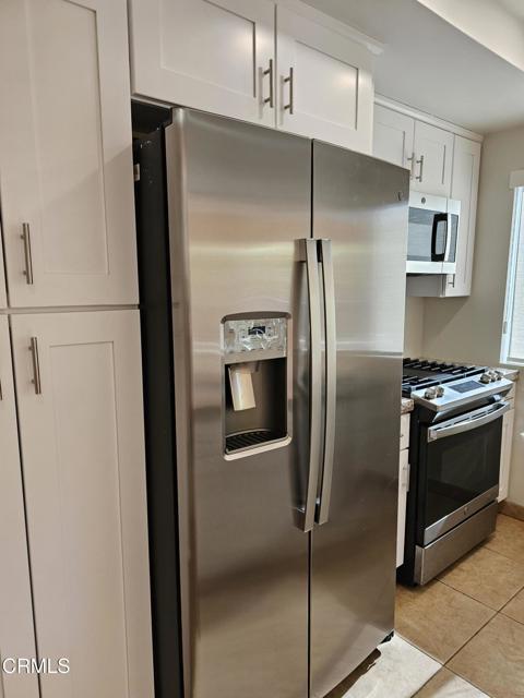 2166 N Indian Canyon Drive, Palm Springs CA: https://media.crmls.org/mediaz/862e4901-7728-4086-9337-c7d34e7ad3cc.jpg