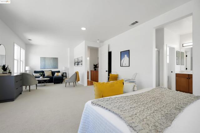 1165 Cottage Ln, Hercules CA: https://media.crmls.org/mediaz/862e88e8-2744-47f4-9825-ce9027830316.jpg