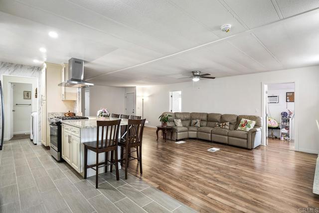 Detail Gallery Image 10 of 63 For 2400 W Valley Pkwy #36,  Escondido,  CA 92029 - 4 Beds | 2 Baths