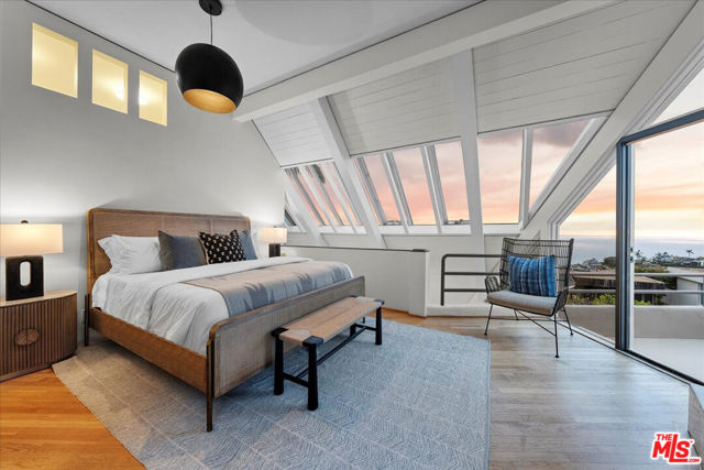 741 Marlin, Laguna Beach CA: https://media.crmls.org/mediaz/862ef03a-8d69-4f10-8ddf-47f8335aad1a.jpg