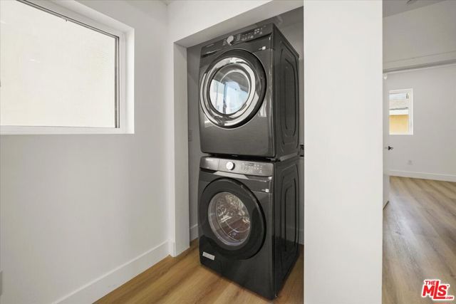 910 N Hudson Avenue, Los Angeles CA: https://media.crmls.org/mediaz/862f02af-47f9-4ae4-b13d-0da4ce892c33.jpg
