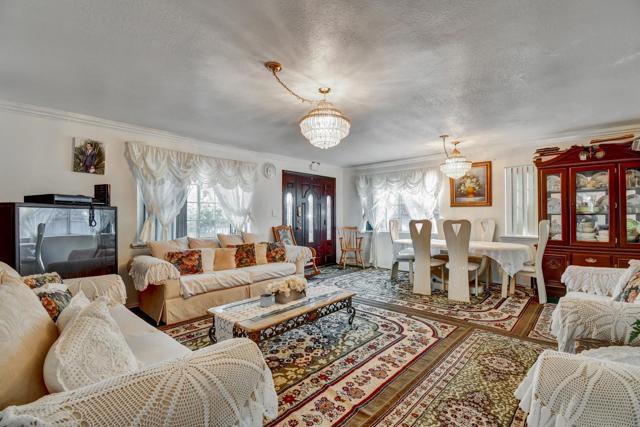 7 Lindbergh Street, San Mateo CA: https://media.crmls.org/mediaz/86301d09-ab50-4ca3-9d77-fdd348061332.jpg