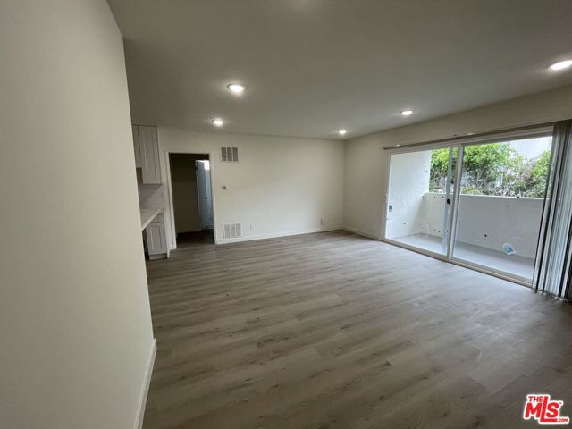 553 Flores Street, West Hollywood, California 90048, ,Multi-Family,For Sale,Flores,24395707