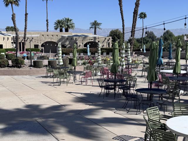 81620 Avenue 49, Indio CA: https://media.crmls.org/mediaz/86309e40-9bd7-4969-aa81-01f487ef0a34.jpg