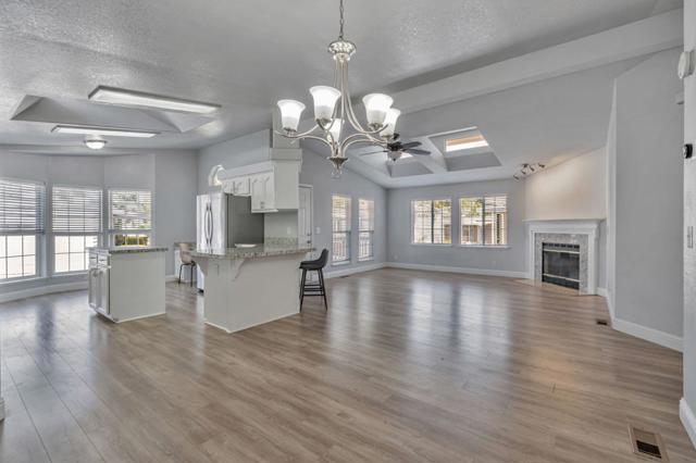 600 E Weddell Drive, Sunnyvale CA: https://media.crmls.org/mediaz/8630f354-307d-4f8b-95bd-47fdff749bc5.jpg