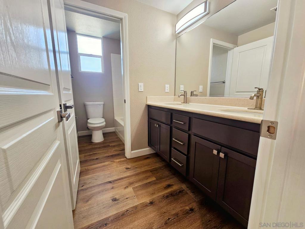 MLS #250043077SD image #11