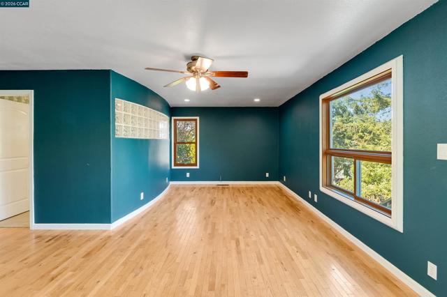 Image 29 of 54 For 5264 Sunset Dr