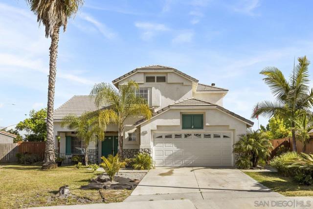 4425 Arbor Cove Cir, Oceanside CA: https://media.crmls.org/mediaz/8631c6d7-2266-45da-b21c-1aa468843416.jpg