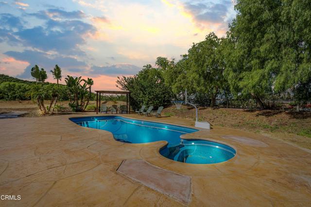 Detail Gallery Image 39 of 60 For 10817 Alysheba Dr, Moorpark,  CA 93021 - 4 Beds | 3/1 Baths