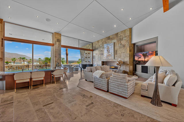 9 Rockcrest, Rancho Mirage CA: https://media.crmls.org/mediaz/86323bba-8529-4236-819b-da24740673de.jpg