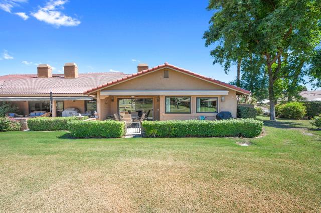 38 Conejo Circle, Palm Desert CA: https://media.crmls.org/mediaz/863280a2-5774-4920-931c-870db60d3809.jpg