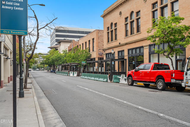 35 N Raymond Avenue, Pasadena CA: https://media.crmls.org/mediaz/8632975a-f041-453e-90be-c2fb798a161a.jpg