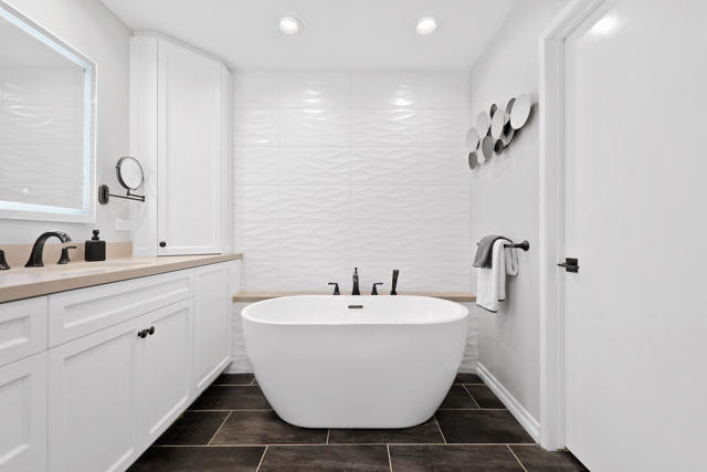 55280 Riviera, La Quinta CA: https://media.crmls.org/mediaz/86337fd6-2b09-422f-a46d-975794bd29cc.jpg