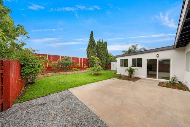 9015 Sovereign Rd, San Diego CA: https://media.crmls.org/mediaz/86342446-890f-4d68-838b-c37f22e2928d.jpg