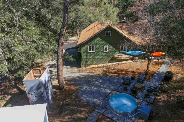 4314 Luneta Drive, Julian CA: https://media.crmls.org/mediaz/8634ec77-e5fc-4344-96de-e38802899724.jpg