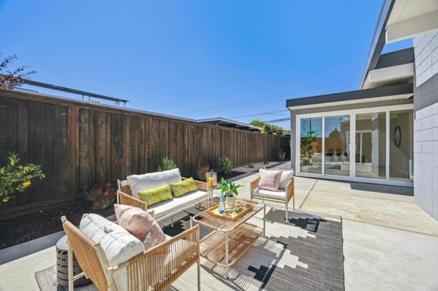 683 Vanessa Drive, San Mateo CA: https://media.crmls.org/mediaz/863691dc-193f-43ab-8f5f-9bc230907a41.jpg