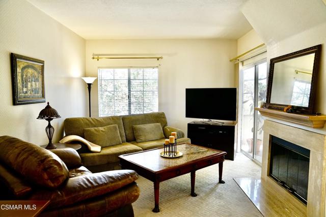 5824 Oak Bend Lane, Oak Park CA: https://media.crmls.org/mediaz/8636bf6f-c4c4-4e2e-ac3d-f5374a435765.jpg