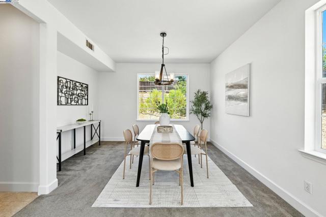 3909 Danbury Way, Fairfield CA: https://media.crmls.org/mediaz/86376dd1-5d74-4945-a4d4-11340ec1bbc8.jpg