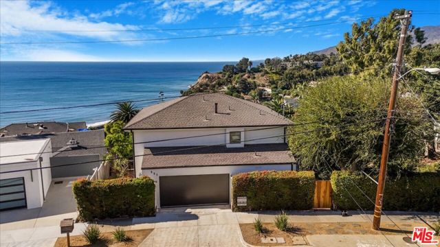 Drew Fenton | 321 N Las Casas Avenue Pacific Palisades CA | MLS: 6879140