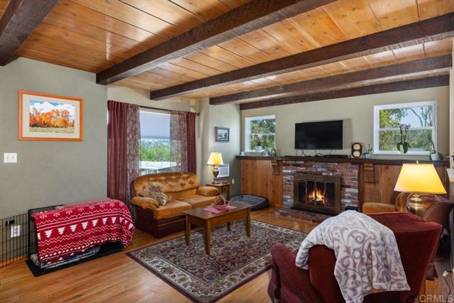 10171 Ramona Drive, Spring Valley CA: https://media.crmls.org/mediaz/8639eb5c-51a9-41ce-8bbf-91bdaca13a50.jpg