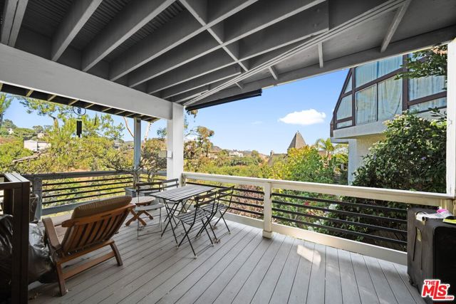 3162 Durand Drive, Los Angeles CA: https://media.crmls.org/mediaz/8639f95b-defe-4f65-8fc8-a10caf6f2dfe.jpg