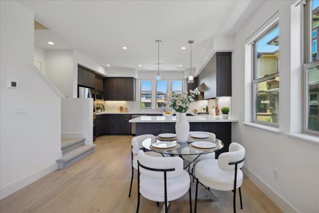 332 Marquetta Circle, Mountain View CA: https://media.crmls.org/mediaz/863a3409-489d-4088-ad77-f921bee0404f.jpg