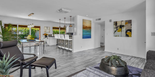 14 Gary Circle, Palm Springs CA: https://media.crmls.org/mediaz/863a6ab3-f9a5-48c7-98d3-c8a970ffaaa8.jpg