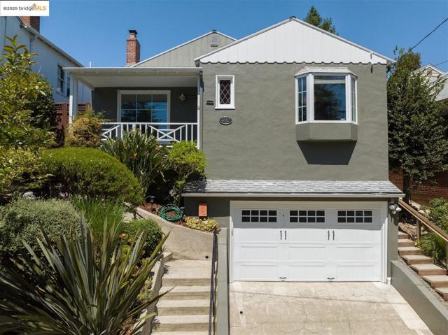 4007 Lyman Rd, Oakland CA: https://media.crmls.org/mediaz/863b0a3f-ca98-421f-aaa5-79d46c88ef52.jpg