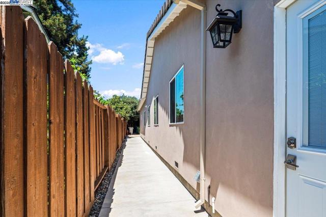 4309 BORA BORA AVE, Fremont CA: https://media.crmls.org/mediaz/863b1595-9add-47c4-a7b9-c3b3aefdb9bd.jpg