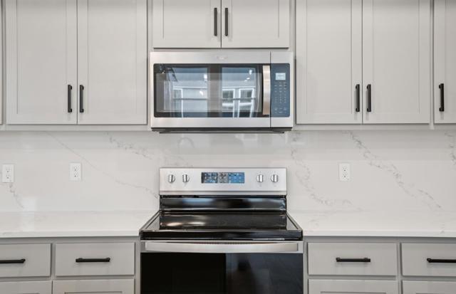 Image 27 of 46 For 671 Lindendale Court 168-18 Pla