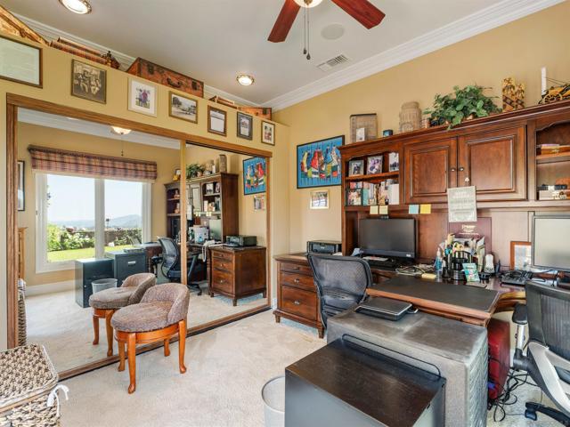 17502 Corte Lomas Verdes, Poway CA: https://media.crmls.org/mediaz/863b97b0-132c-4d96-9bdc-a57bddb5fedf.jpg