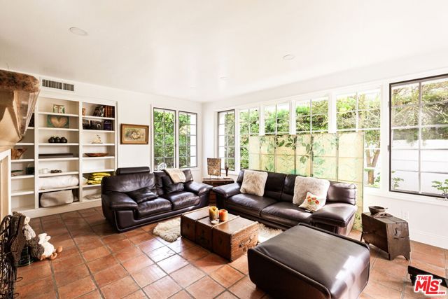 Drew Fenton | 2113 Stoney Hill Road Los Angeles CA | MLS: 7403799