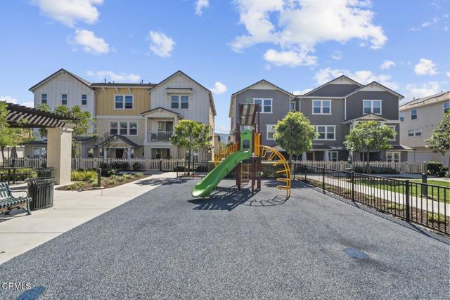 Detail Gallery Image 35 of 39 For 586 Apricot Ln, Fillmore,  CA 93015 - 3 Beds | 2/1 Baths