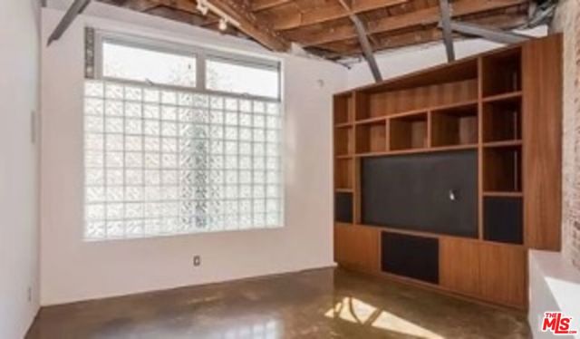 122 Mildred Avenue, Venice CA: https://media.crmls.org/mediaz/863bf36f-c3a2-45d9-95dc-423cbad80daa.jpg