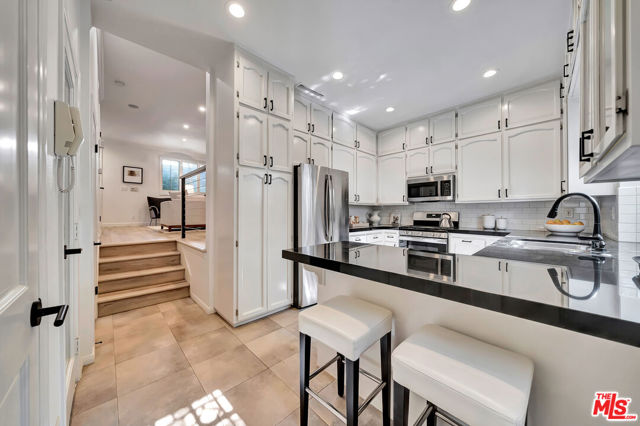202 San Vicente Boulevard, 4 photo 4