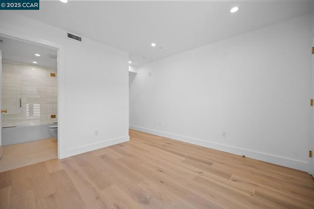 3742 Mt. Diablo Blvd #1B, Lafayette CA: https://media.crmls.org/mediaz/863c6713-27b8-416e-8ece-fdbf7fce5be6.jpg