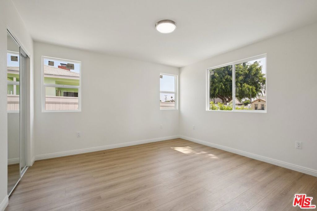 MLS #25567415 img 16