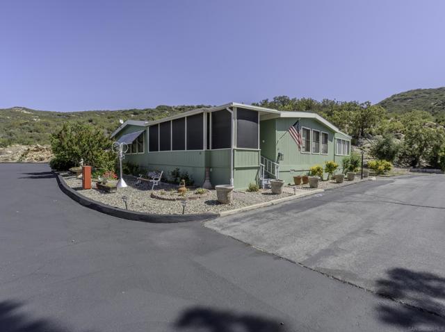 35109 Highway 79 Spc 67, Warner Springs CA: https://media.crmls.org/mediaz/863d0d94-1a09-4f66-879d-554cdec43972.jpg