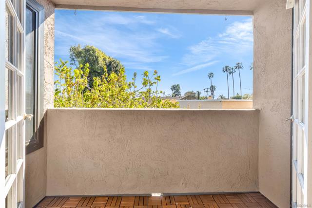 4666 Mission Ave, California 92116, 2 Bedrooms Bedrooms, ,2 BathroomsBathrooms,Condominium,For Sale,Mission Ave,250020201SD