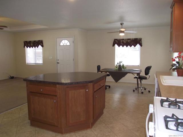 35109 Highway 79, Warner Springs CA: https://media.crmls.org/mediaz/863dd18f-de3f-4311-9d11-a21fad2b1192.jpg