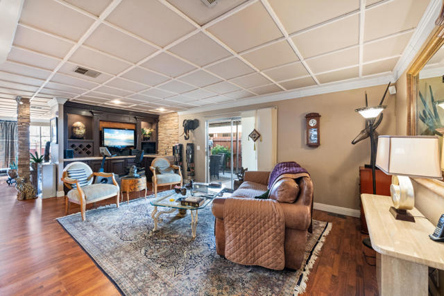 18 Calle De Las Nubes, Palm Springs CA: https://media.crmls.org/mediaz/863e1b00-2fb2-4318-ac96-cd4c63287297.jpg