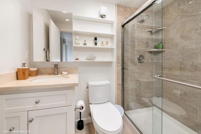 Detail Gallery Image 8 of 17 For 7209 Draper, La Jolla,  CA 92037 - 3 Beds | 3 Baths