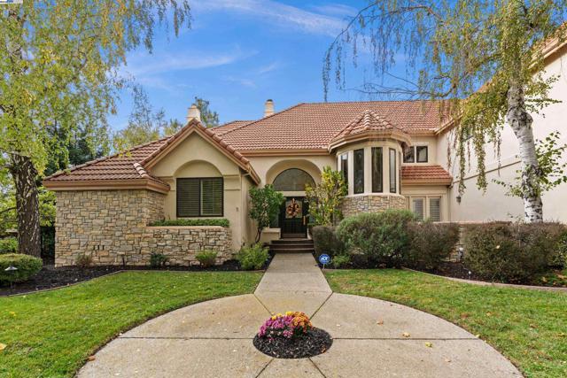 3146 Blackhawk Meadow Dr, Danville CA: https://media.crmls.org/mediaz/86405325-1f2e-411d-bef1-7136c5538ff4.jpg