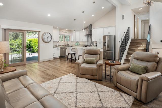 4430 Caminito Ocio, San Diego CA: https://media.crmls.org/mediaz/864061f1-8b4f-4f60-8b88-629fc6d0ff49.jpg