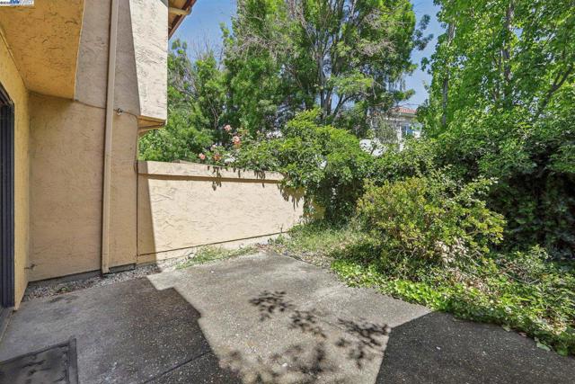 Image 16 of 24 For 34242 Arizona St  18